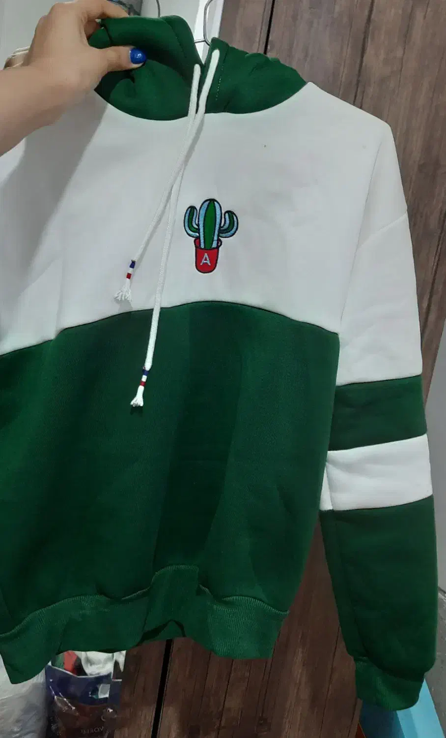 هودی|لباس|آبپخش, |دیوار