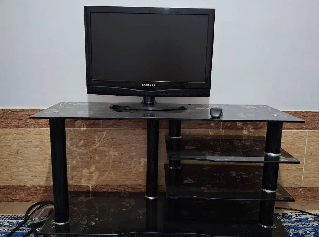 استخدام|تلویزیون و پروژکتور|شیراز, ظفرآباد|دیوار