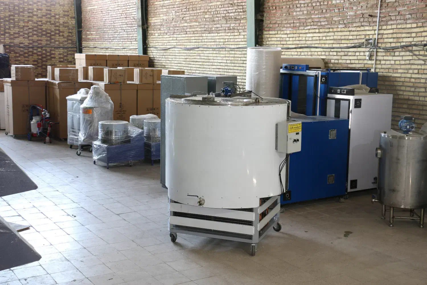 یخچال دامداری شیرسردکن شیر سردکن سرد کن 1000|ماشین‌آلات صنعتی|قزوین, |دیوار