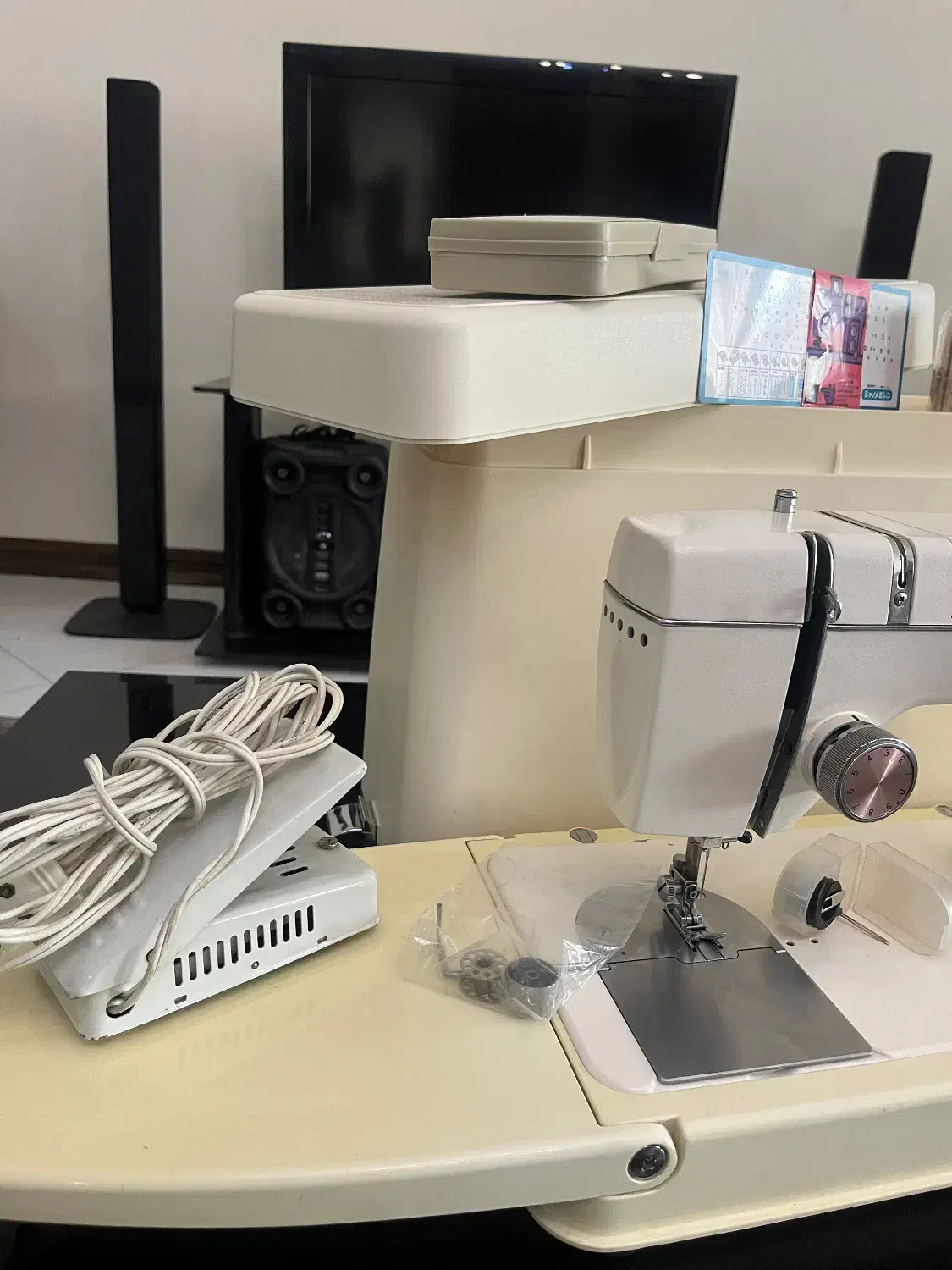 چرخ خیاطی ژانومه۸۰۲ بسیار تمیز درحد نو|چرخ خیاطی و ریسندگی|تهران, آهنگ|دیوار