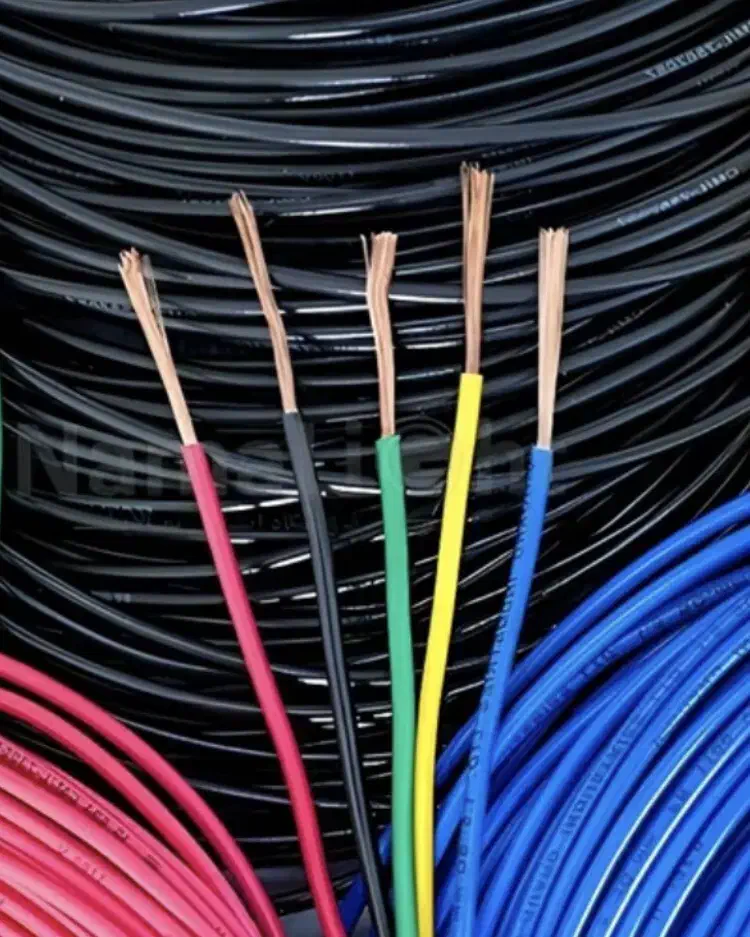 نصب تعمیر لوازم برقی برقکاری جزئی مهتابی پرژکتور|خدمات پیشه و مهارت|اصفهان, چرخاب|دیوار