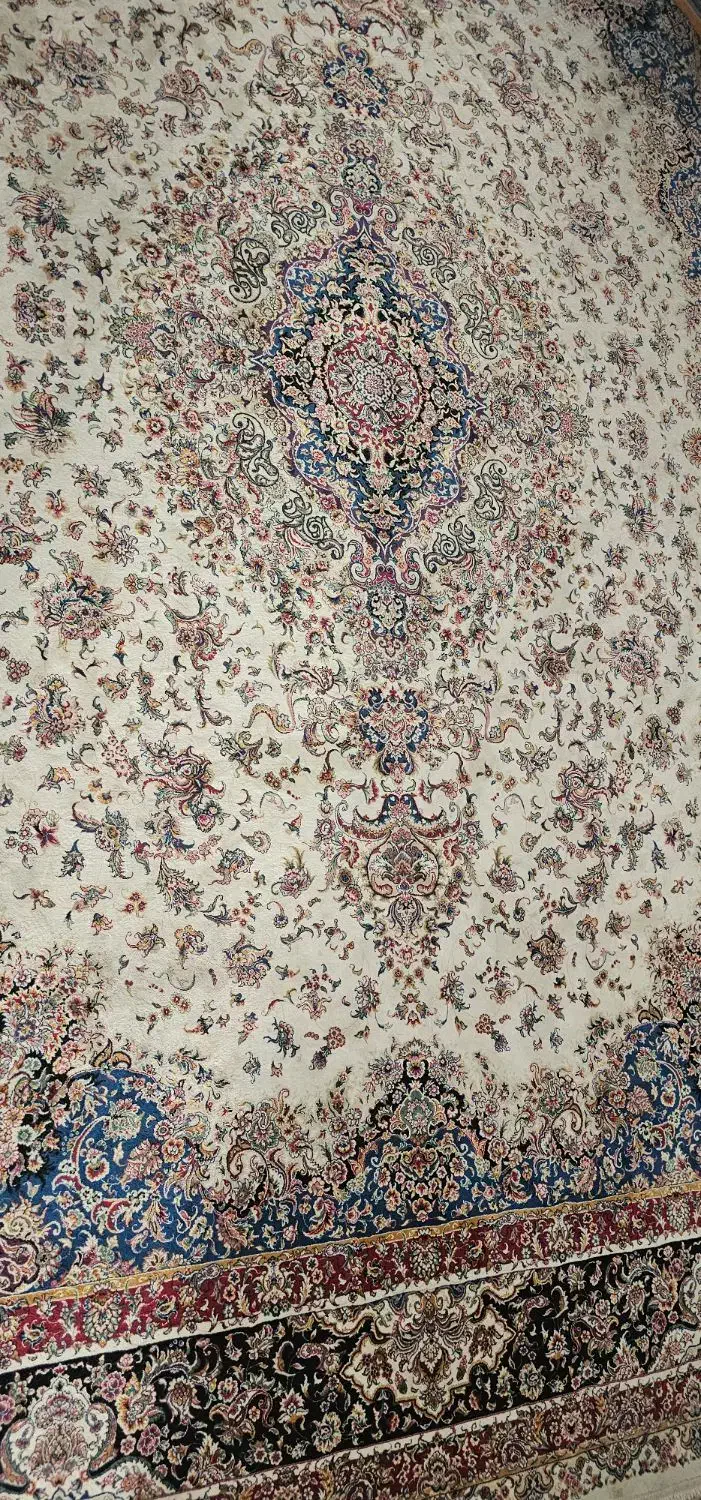 دو عدد فرش ۹ متری جفت گل ابریشم ماشینی طرح دستباف|فرش|تهران, شهرک صدرا|دیوار