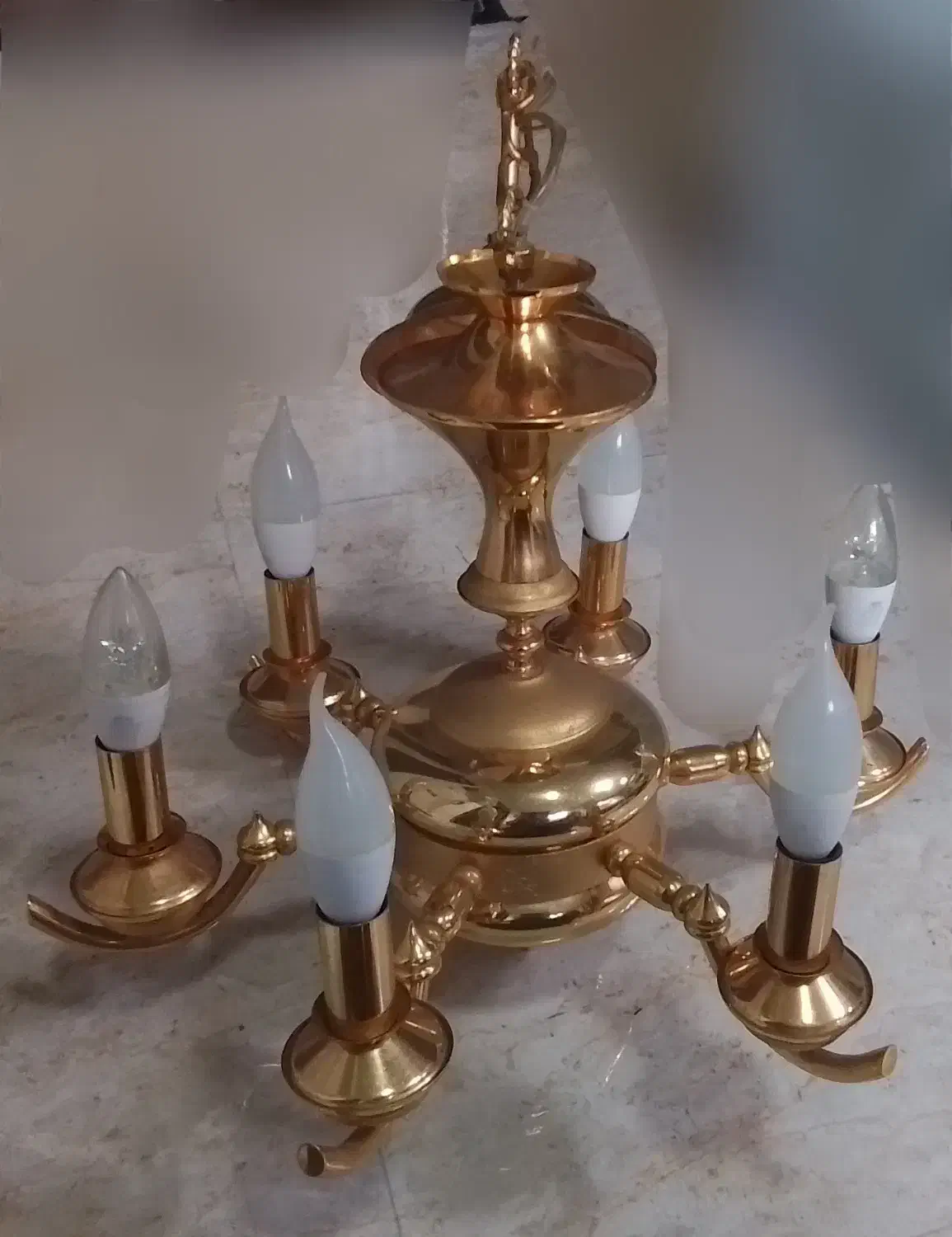 لوستر قدیمی خاص ۶ شاخه|لوستر و چراغ آویز|بندر انزلی, پاسداران|دیوار