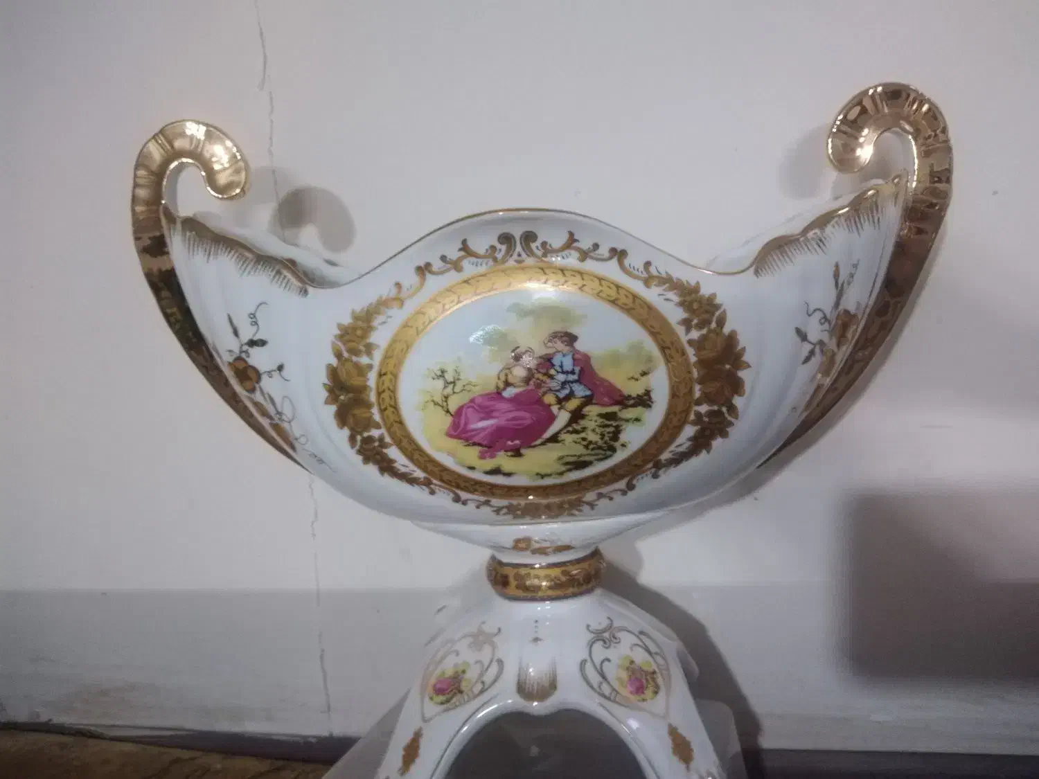 ظروف دکوری دانس|مبلمان خانگی و میز عسلی|یزد, |دیوار