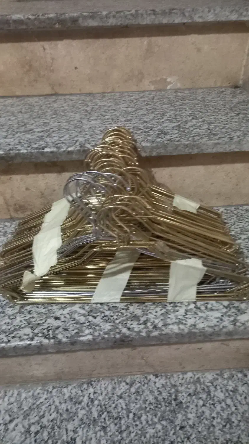 چوب رخت اویز  فلزی  جنس خوب|بندرخت و رخت‌آویز|ری, علایین|دیوار