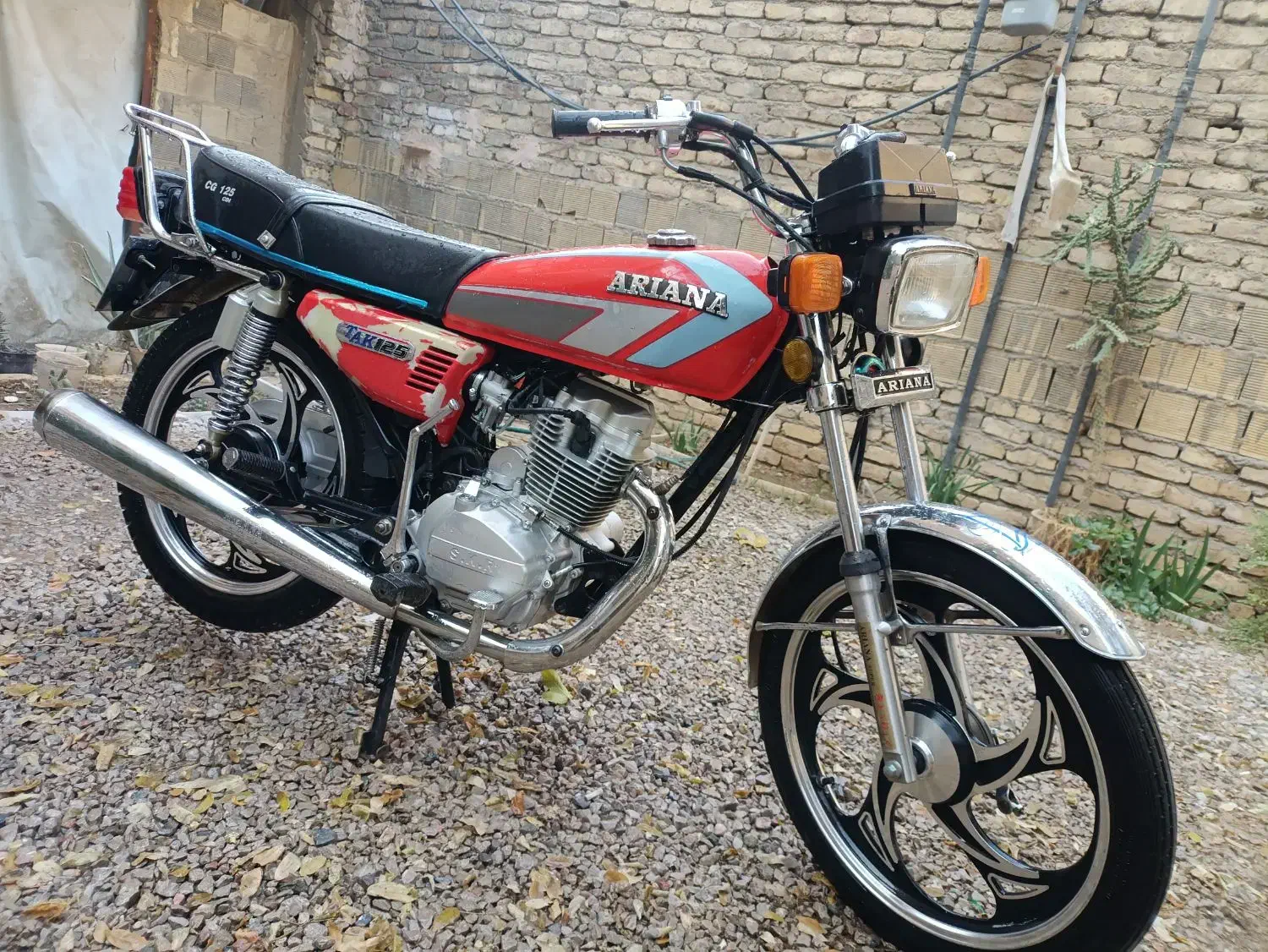 هوندا ۱۲۵|موتورسیکلت|اصفهان, شهرک صنعتی امیرکبیر (شاپور جدید)|دیوار