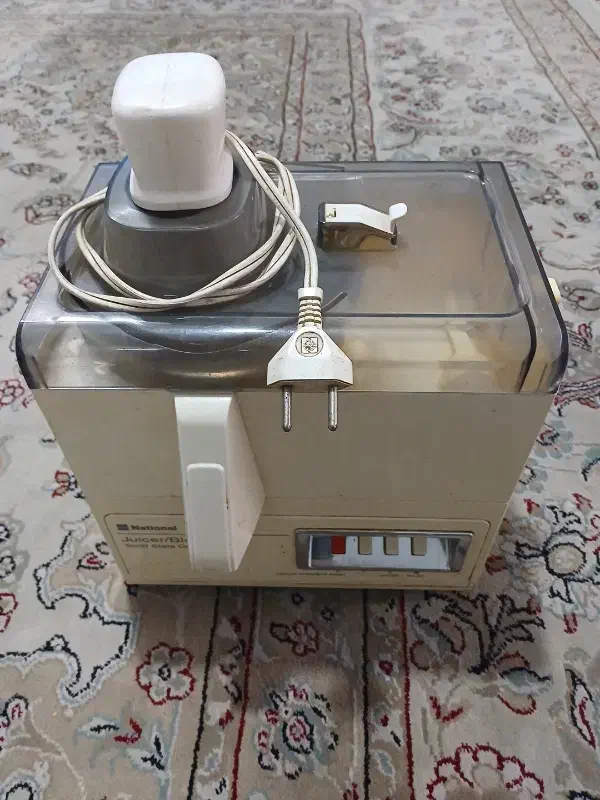 آبمیوه گیری ژاپنی پرقدرت|آبمیوه‌گیر و آب‌مرکبات‌گیر|تهران, هفده شهریور|دیوار