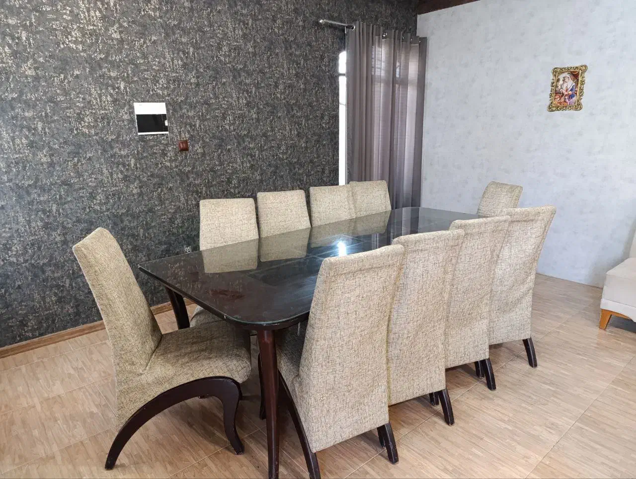 فروش فوری و حراج وسایل منزل|مبلمان خانگی و میز عسلی|هشتگرد, طاووسیه|دیوار