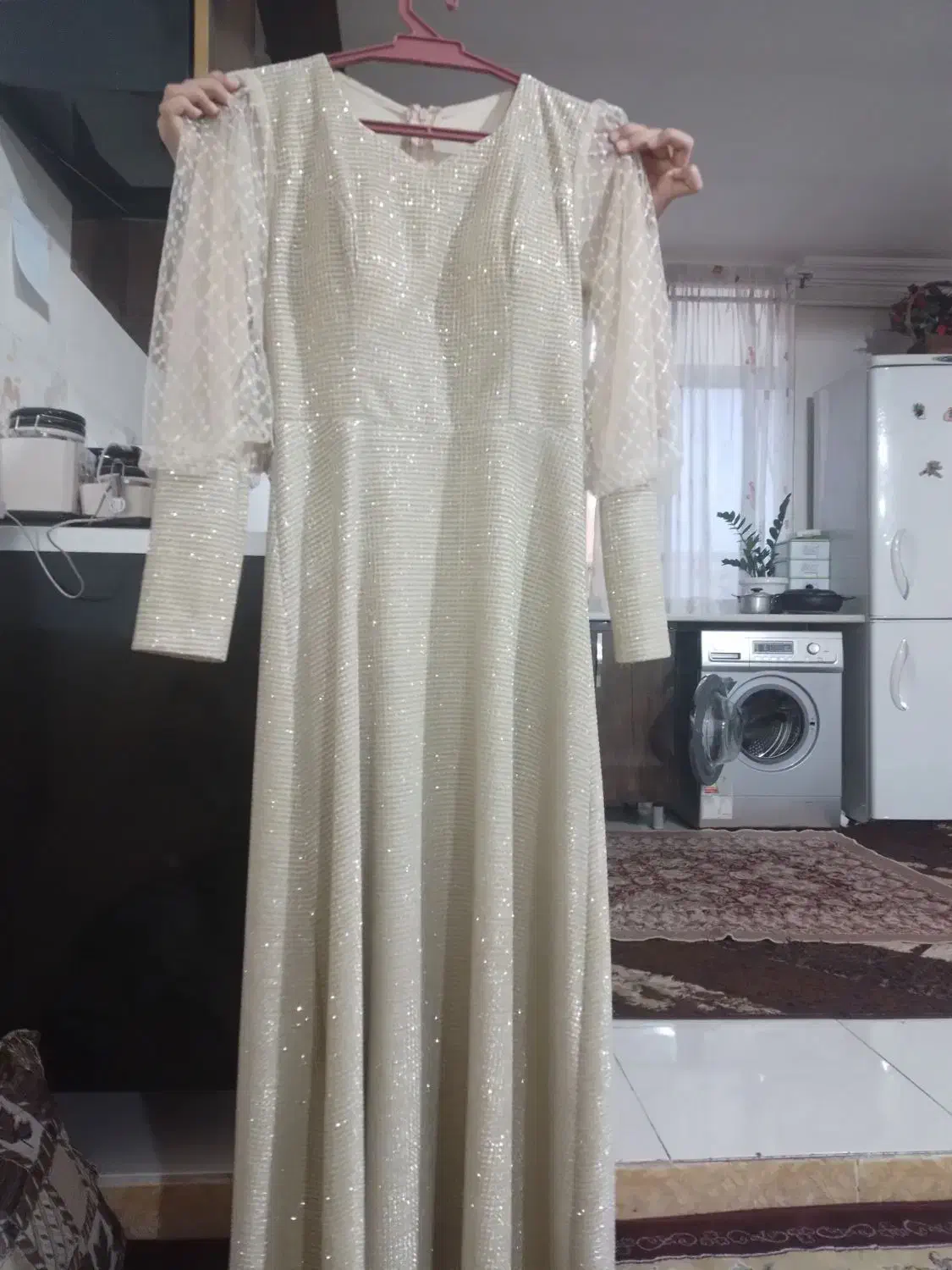 لباس مجلسی|لباس|گرگان, |دیوار