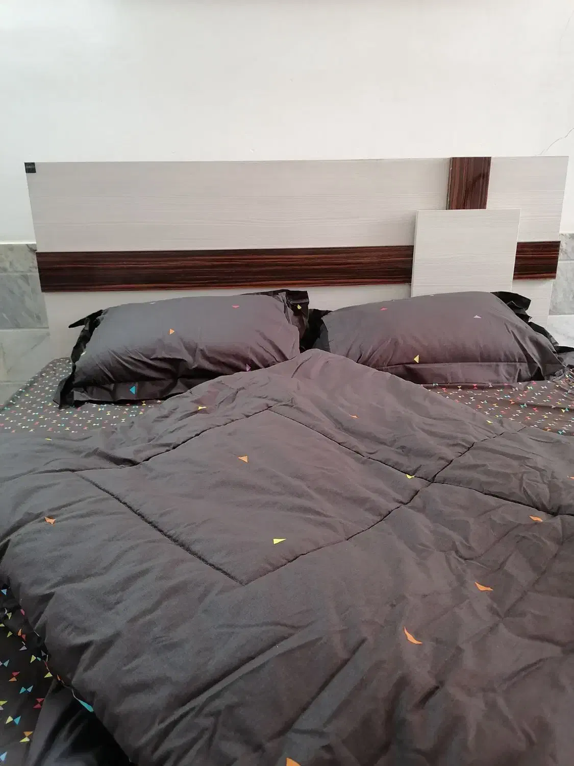 تخت خواب دو نفره نو|تخت و سرویس خواب|شیروان (خراسان), |دیوار