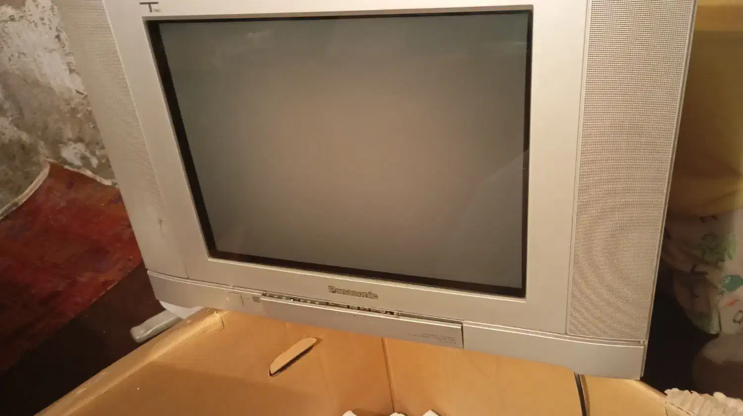 تلویزیون قدیمی رنگی پاناسونیک|تلویزیون و پروژکتور|تبریز, |دیوار