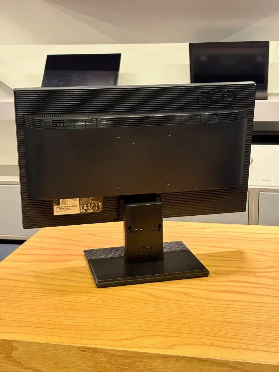 مانیتور ایسر 20 اینچ مدل v206HQL|قطعات و لوازم جانبی رایانه|تهران, میدان ولیعصر|دیوار