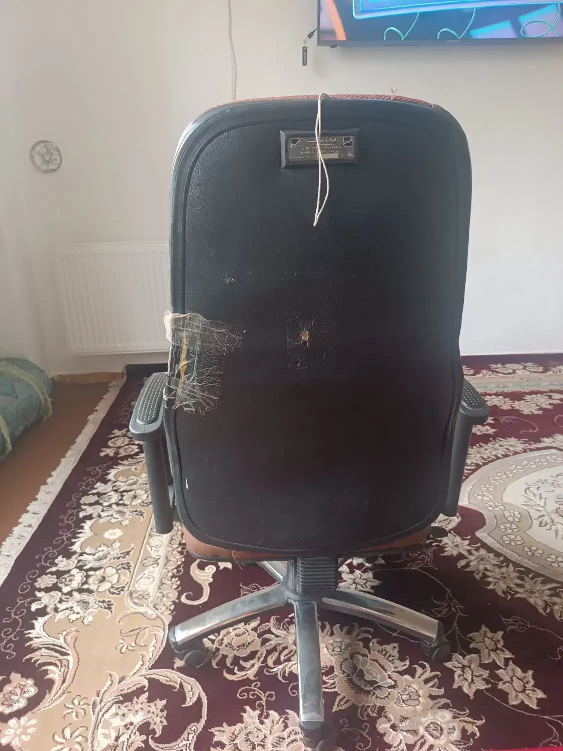 صندلی چرخدار|صندلی و نیمکت|زاهدان, |دیوار