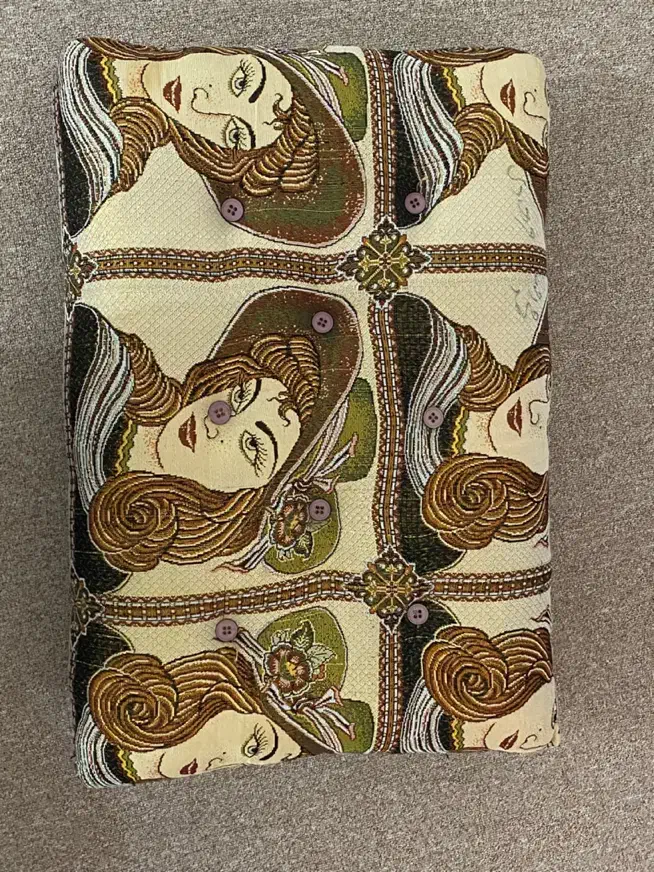 چهار عدد پشتی داخل کرک به فروش میرسد|پشتی|دهدشت, |دیوار