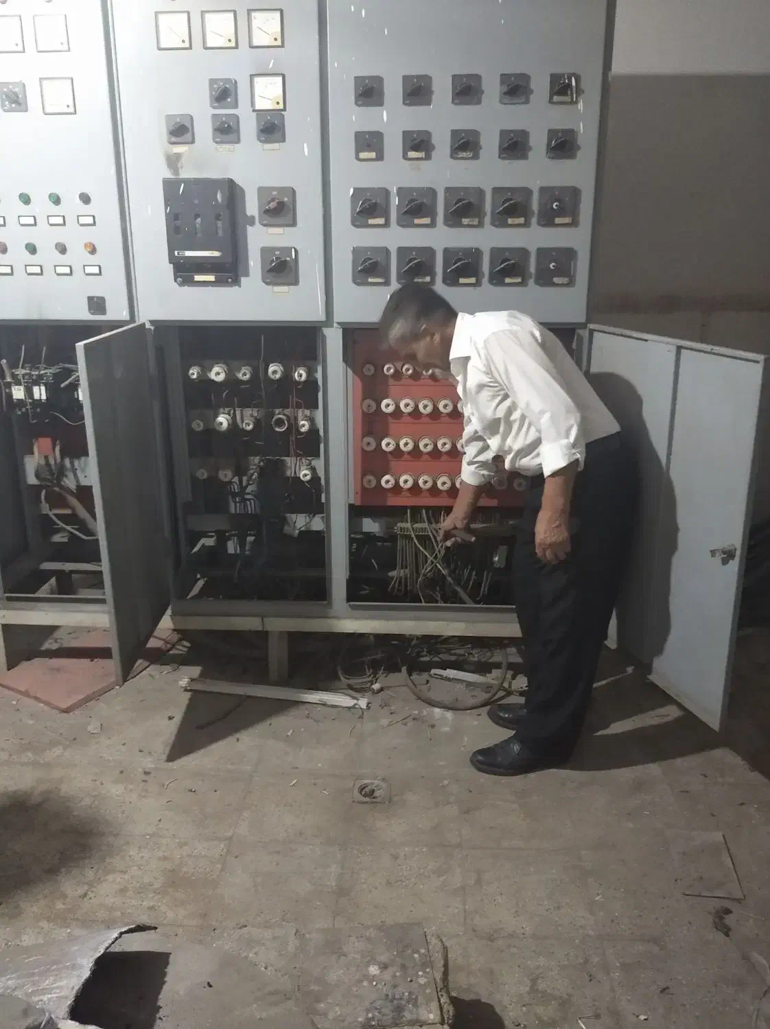 برقکار صنعتی و ساختمان|خدمات پیشه و مهارت|تهران, تجریش|دیوار