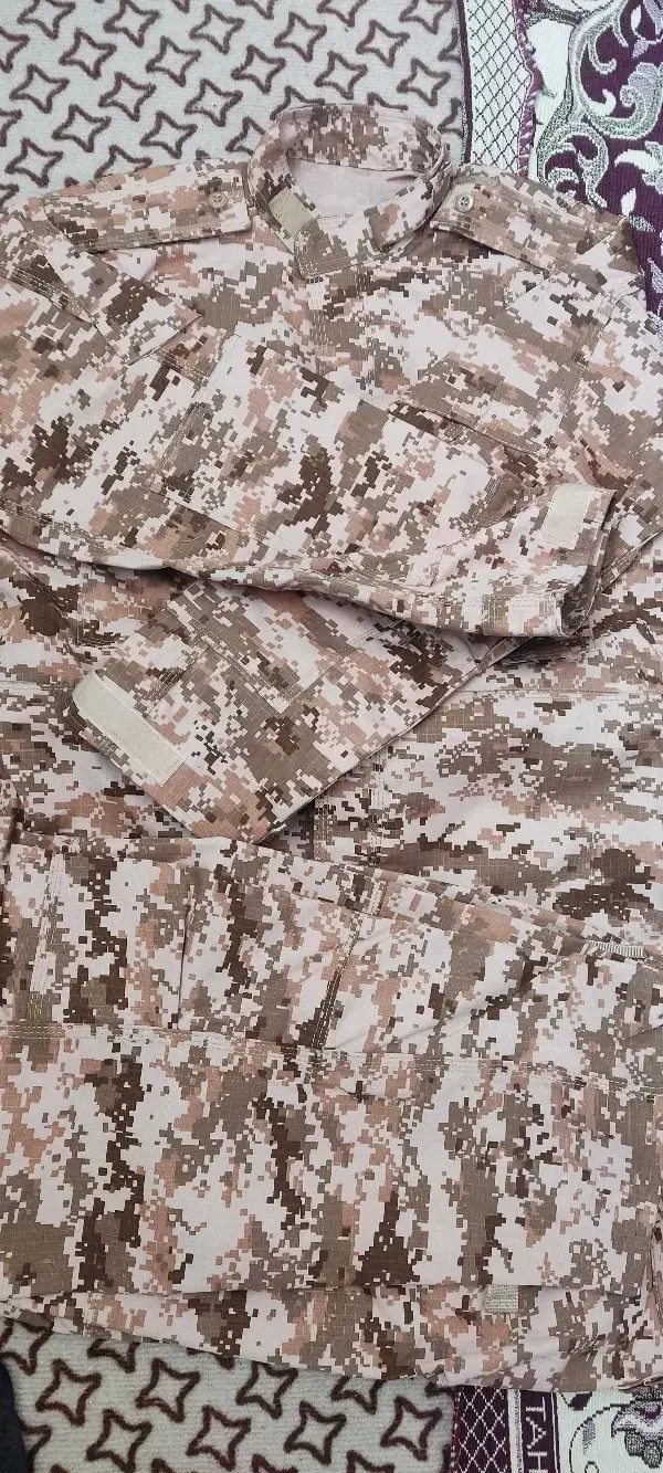 لباس نظامی دیجیتال خاکی و پوتین|لباس|تیران, |دیوار