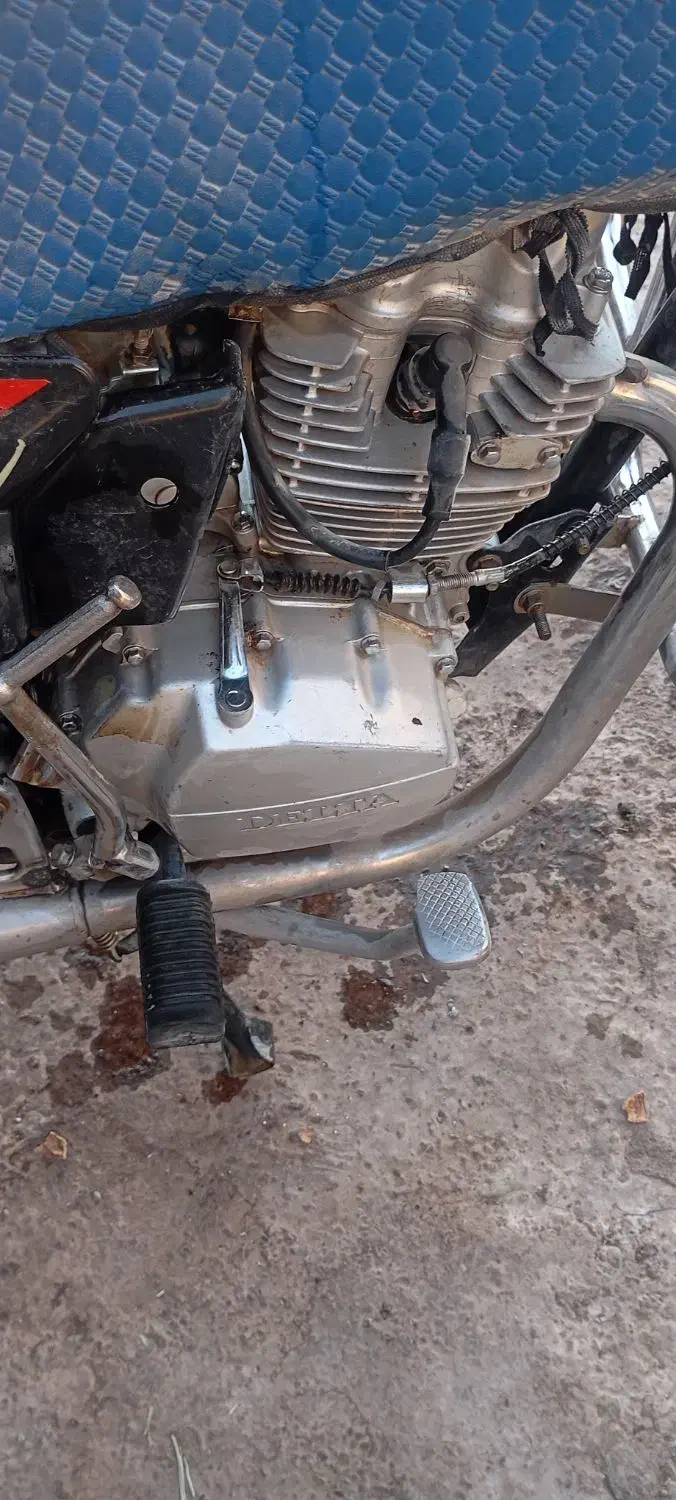 موتورسی جی|موتورسیکلت|جغتای, |دیوار