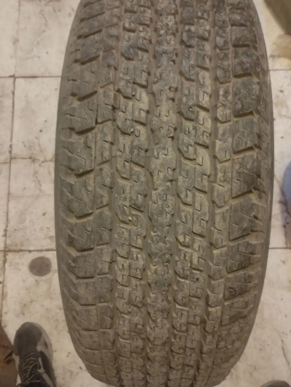 لاستیک 17|قطعات یدکی و لوازم جانبی|اصفهان, باغ فدک|دیوار