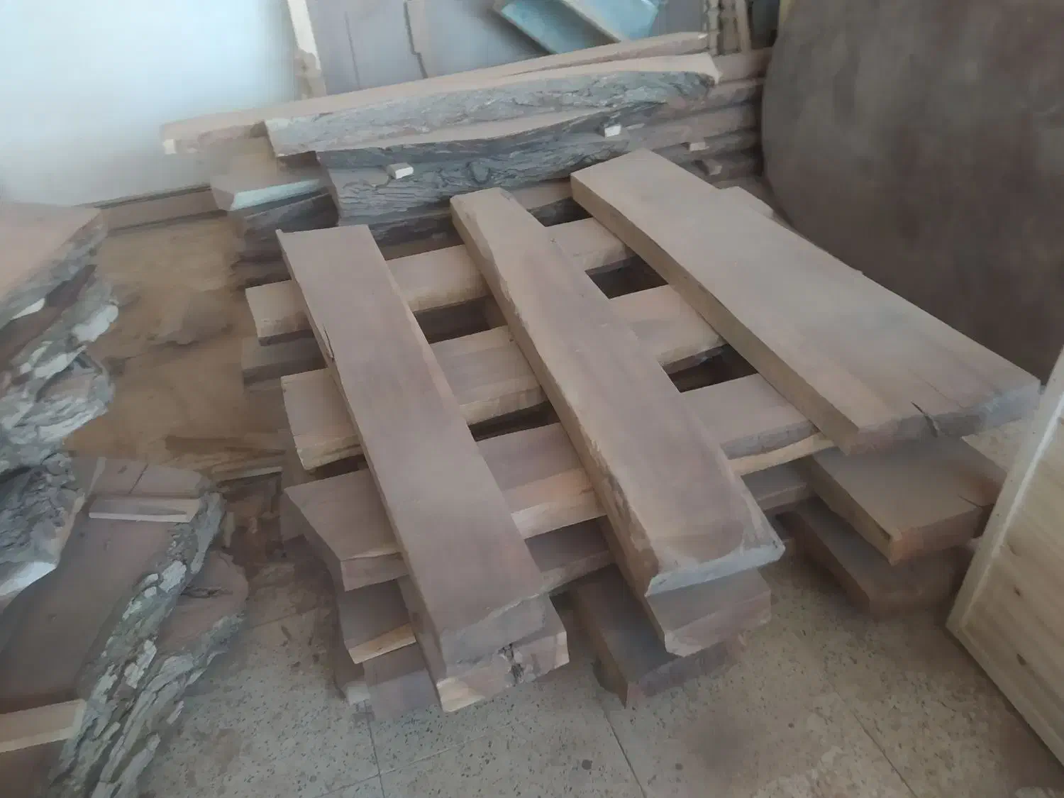 چوب گردو|مصالح و تجهیزات ساختمان|ملایر, |دیوار