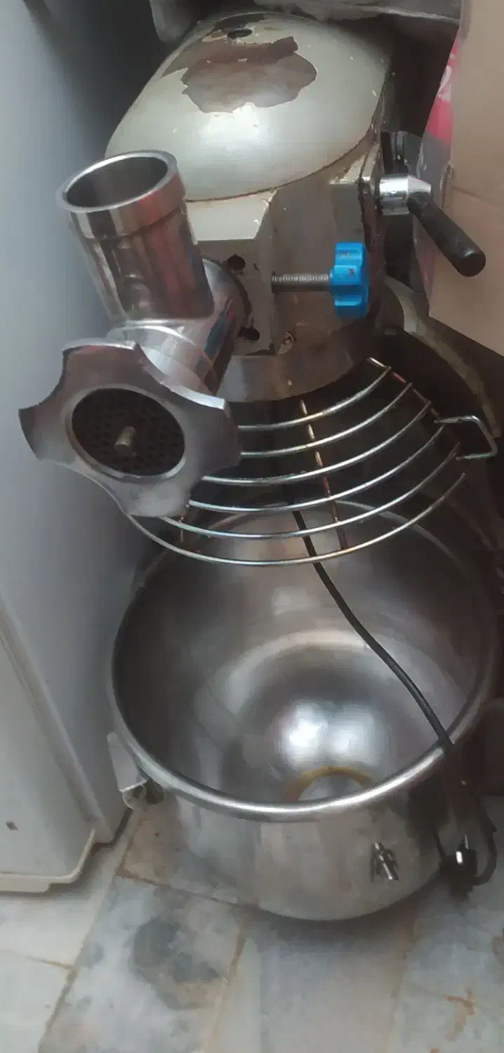 میکسر،خمیرگیر،چرخ گوشت. اره موتوری چوب ۶میلیون|کافیشاپ و رستوران|سنندج, |دیوار