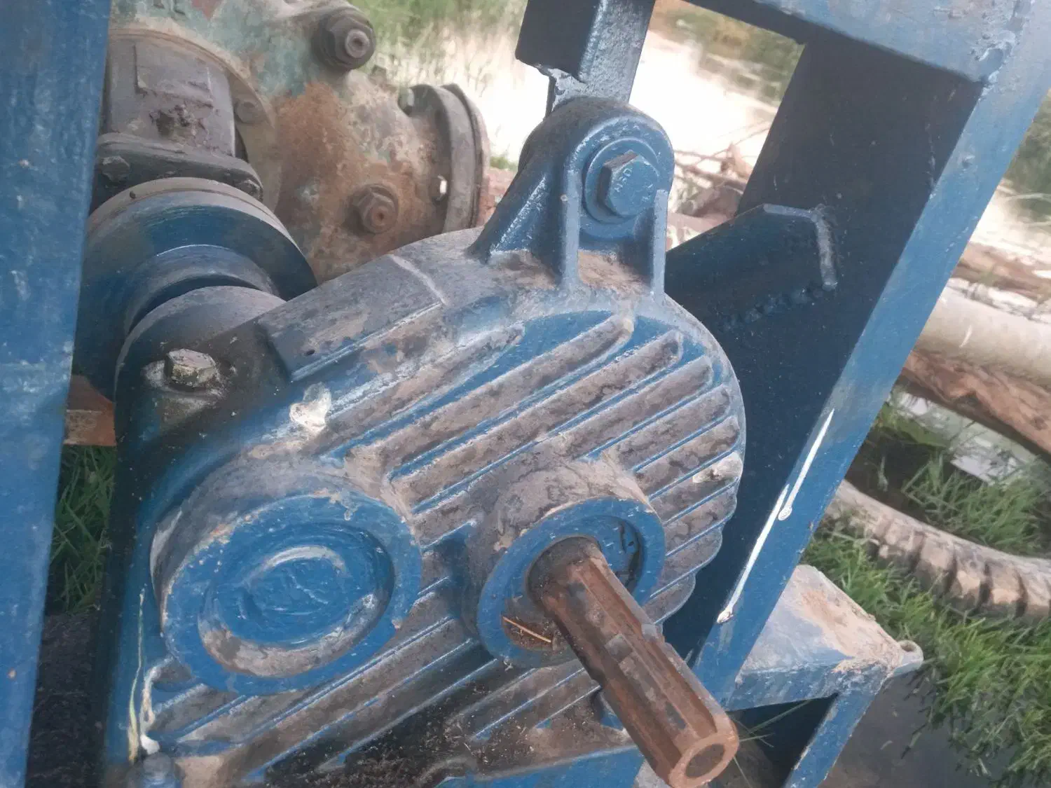 پمپ آب ، چهار پایه|ماشینآلات صنعتی|ویسیان, |دیوار