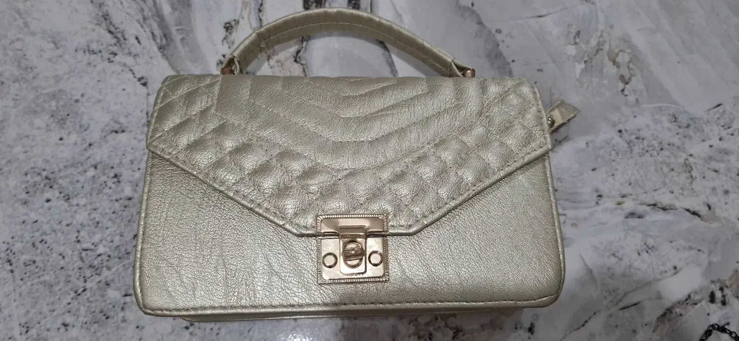 کیف مجلسی|کیف، کفش، کمربند|رباطکریم, نصیرشهر|دیوار