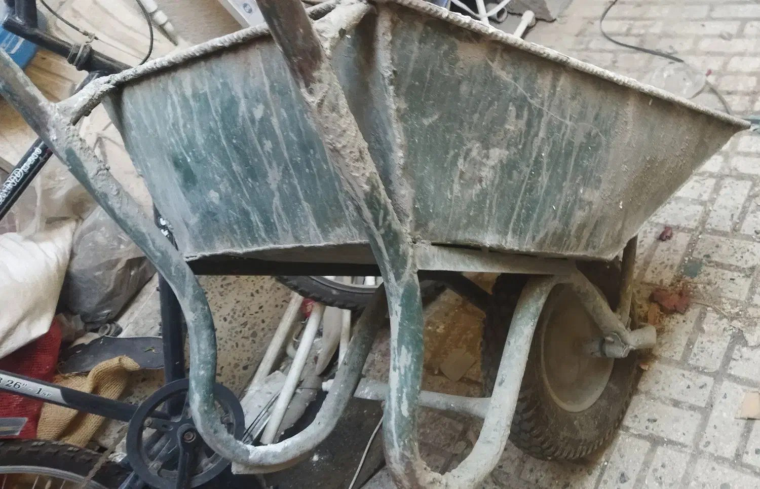 فرغون بیل کلنگ|مصالح و تجهیزات ساختمان|کرمانشاه, |دیوار