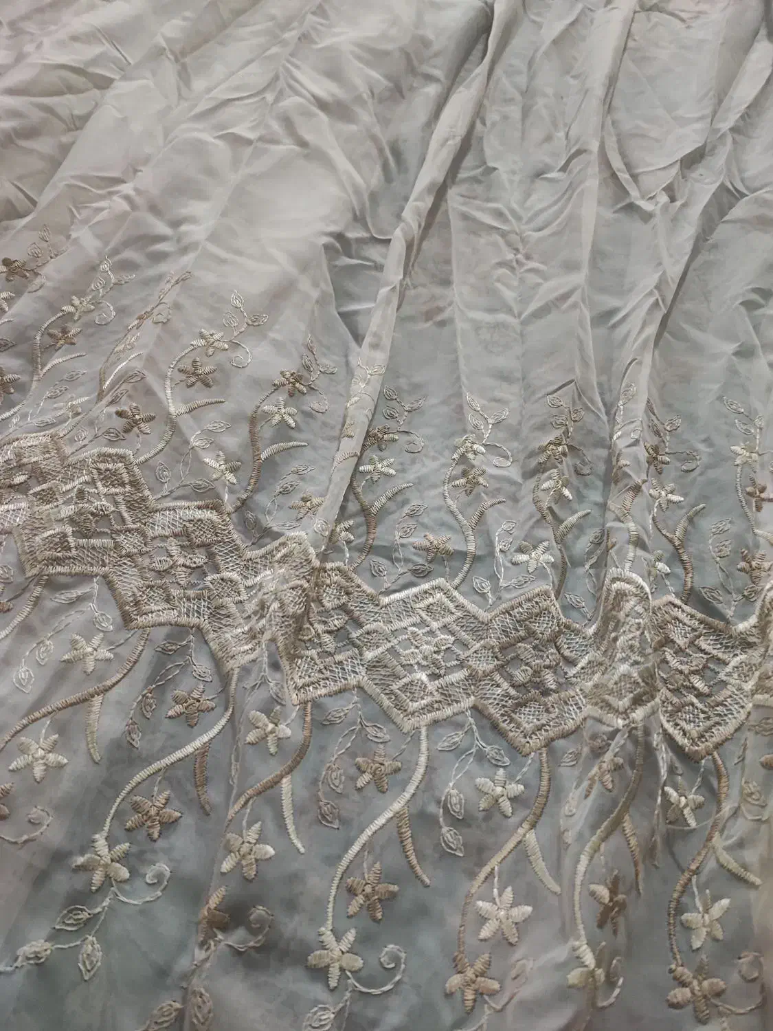 پرده|پرده، رانر، رومیزی|الشتر, |دیوار