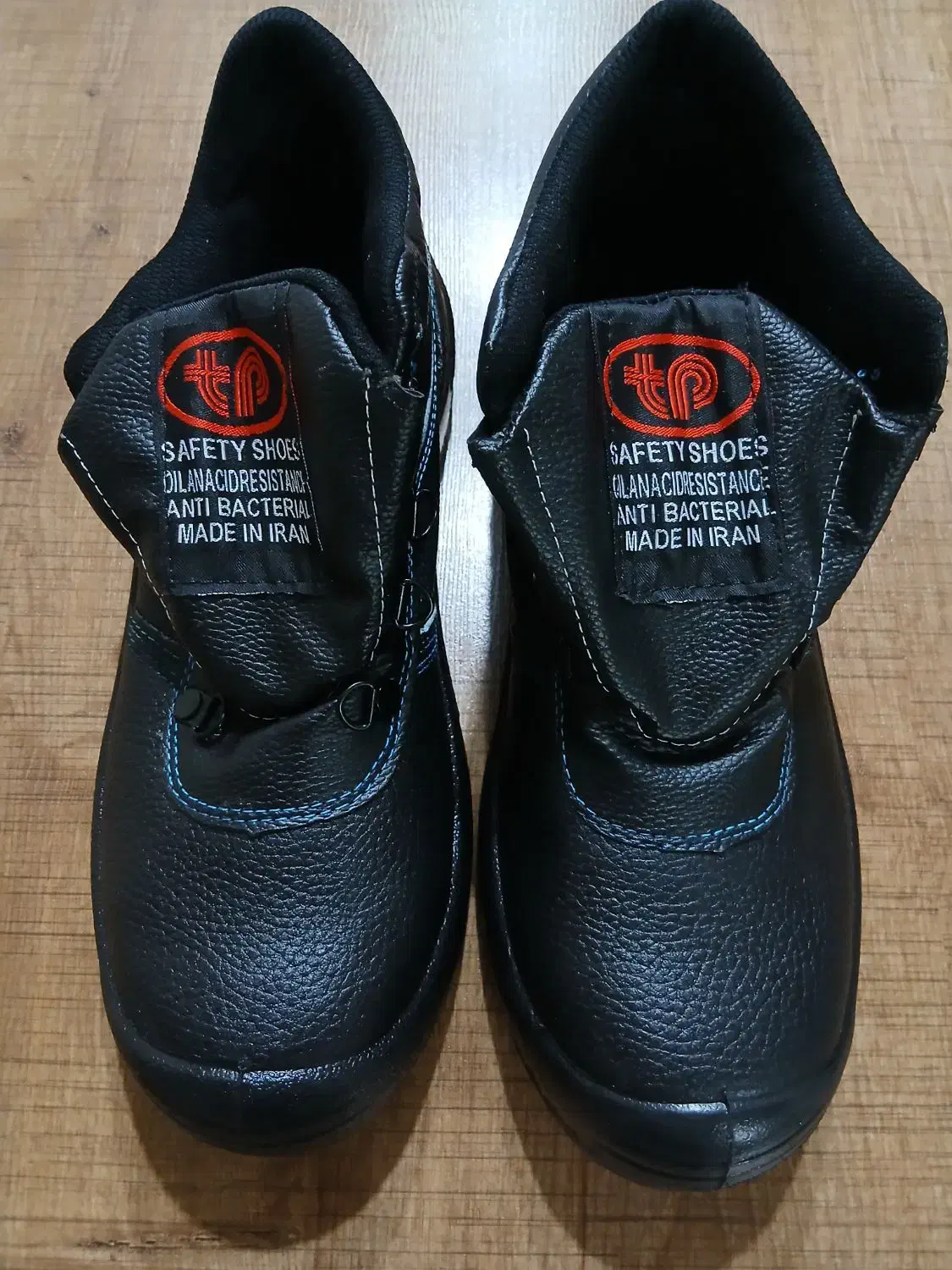 کفش ایمنی سایز ۴۲|کیف، کفش، کمربند|شاهین‌شهر, شهرک گلدیس|دیوار