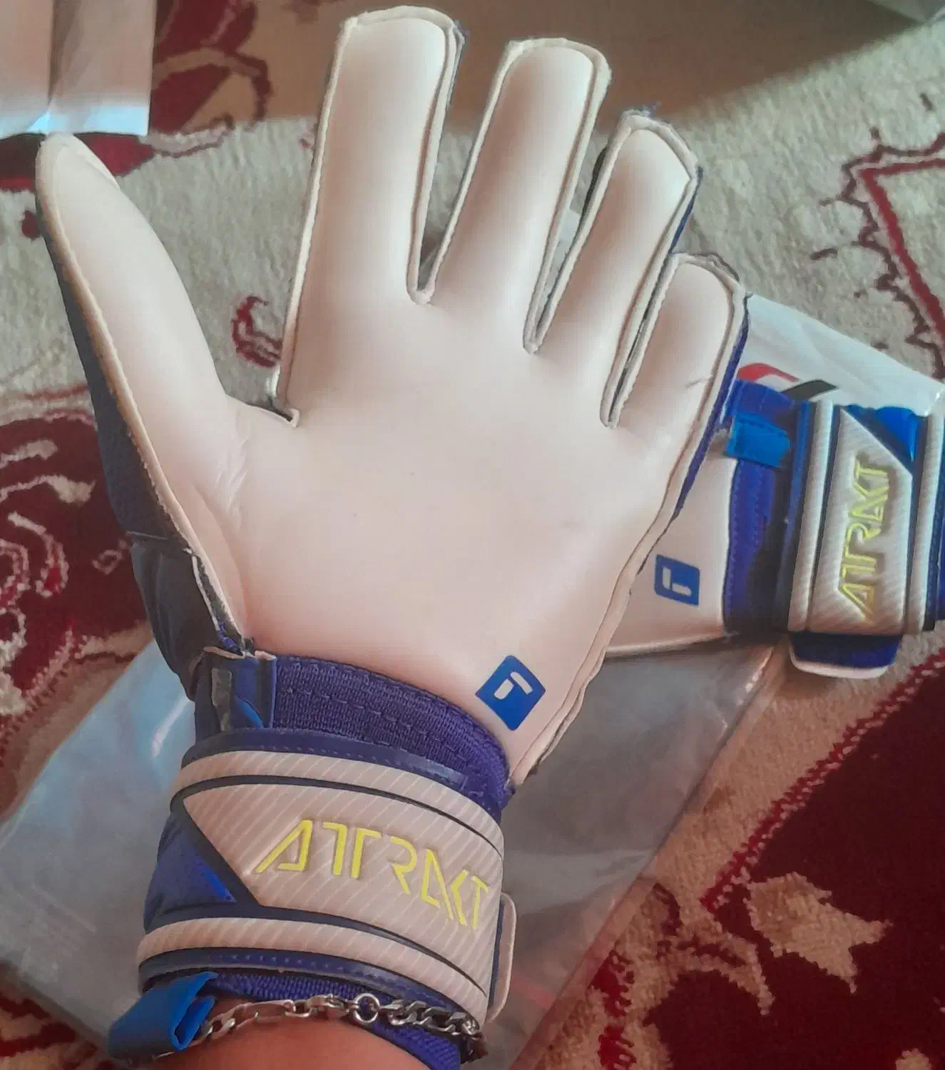 دستکش گلری راش|تجهیزات ورزشی|مسجد سلیمان, |دیوار