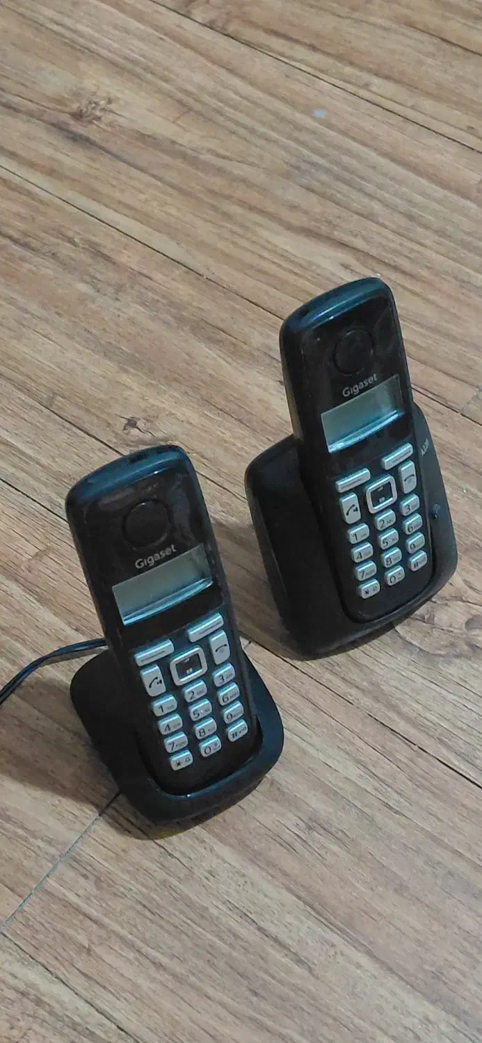 تلفن دو گوشی هلندی اصل سوغاتی آوردن برام|تلفن رومیزی|شاهینشهر, حافظ جنوبی|دیوار