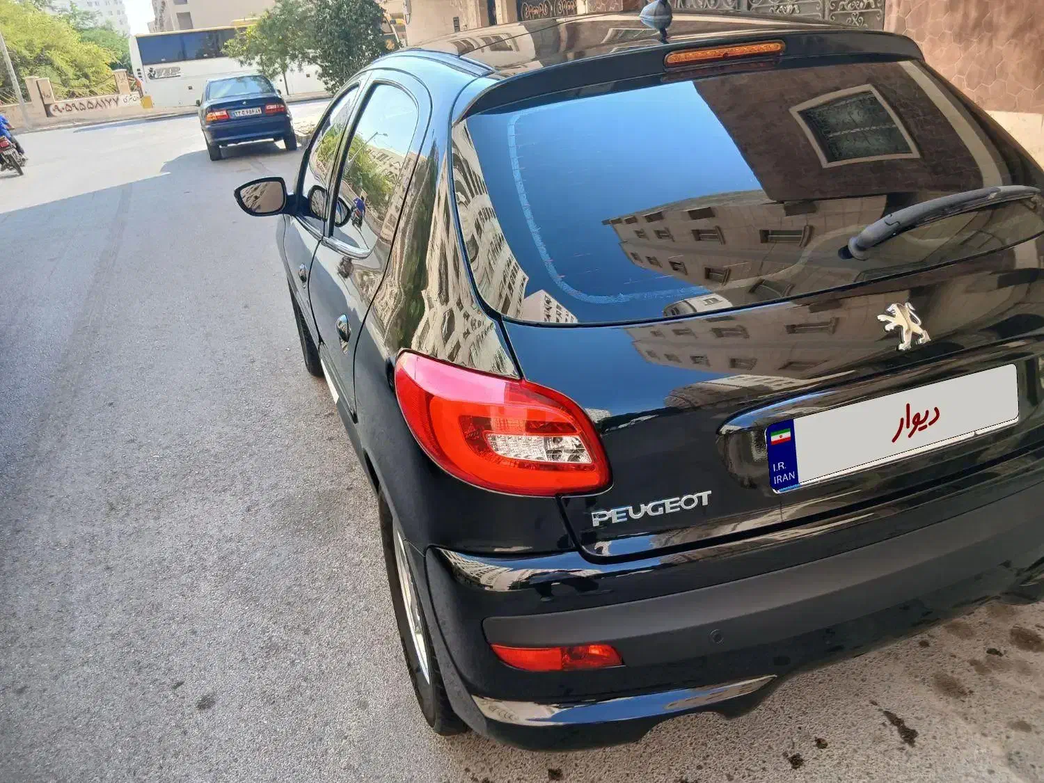 پژو ۲۰۷ پانا مدل ۴۰۲ اتاق تعویض|خودرو سواری و وانت|بندرعباس, |دیوار