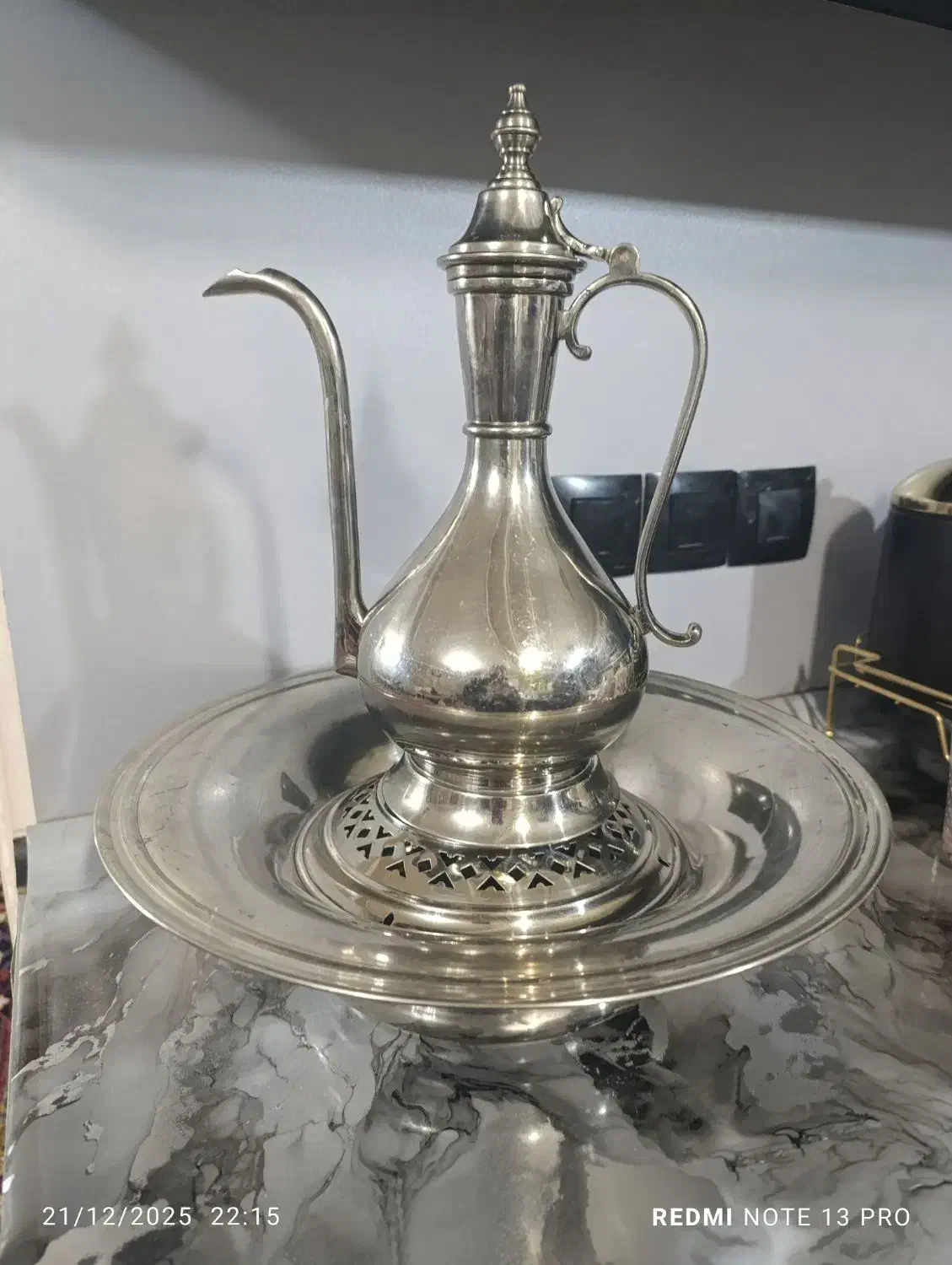 آفتابه لین|کلکسیون اشیاء عتیقه|اهر, |دیوار