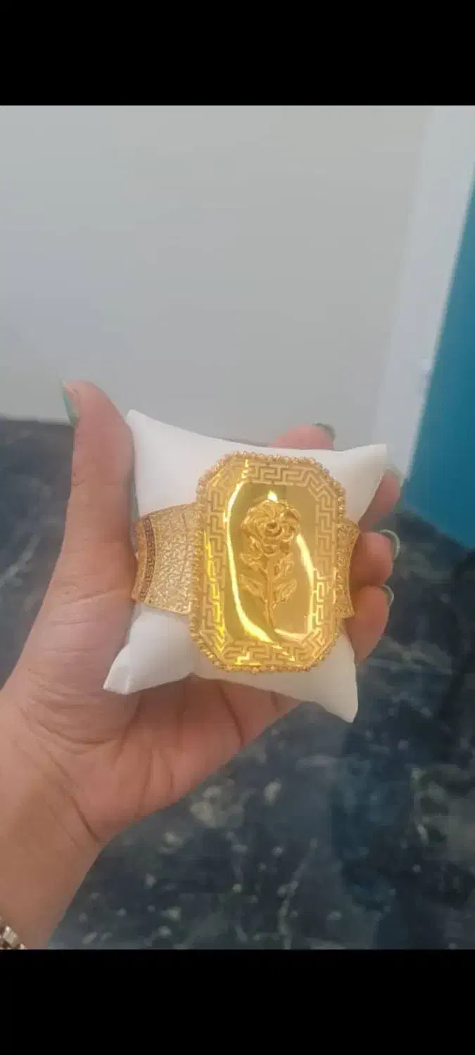 دستبند طلا ۲۱ عیار|جواهرات|شیراز, شهرک گلستان|دیوار