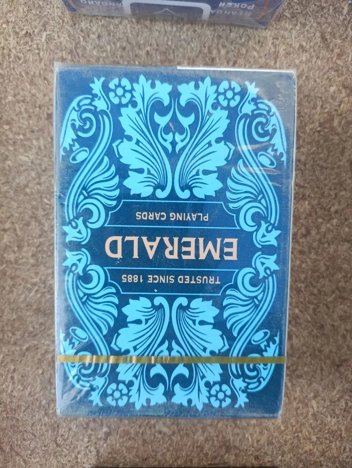 پاسور|اسباببازی|دهگلان, |دیوار