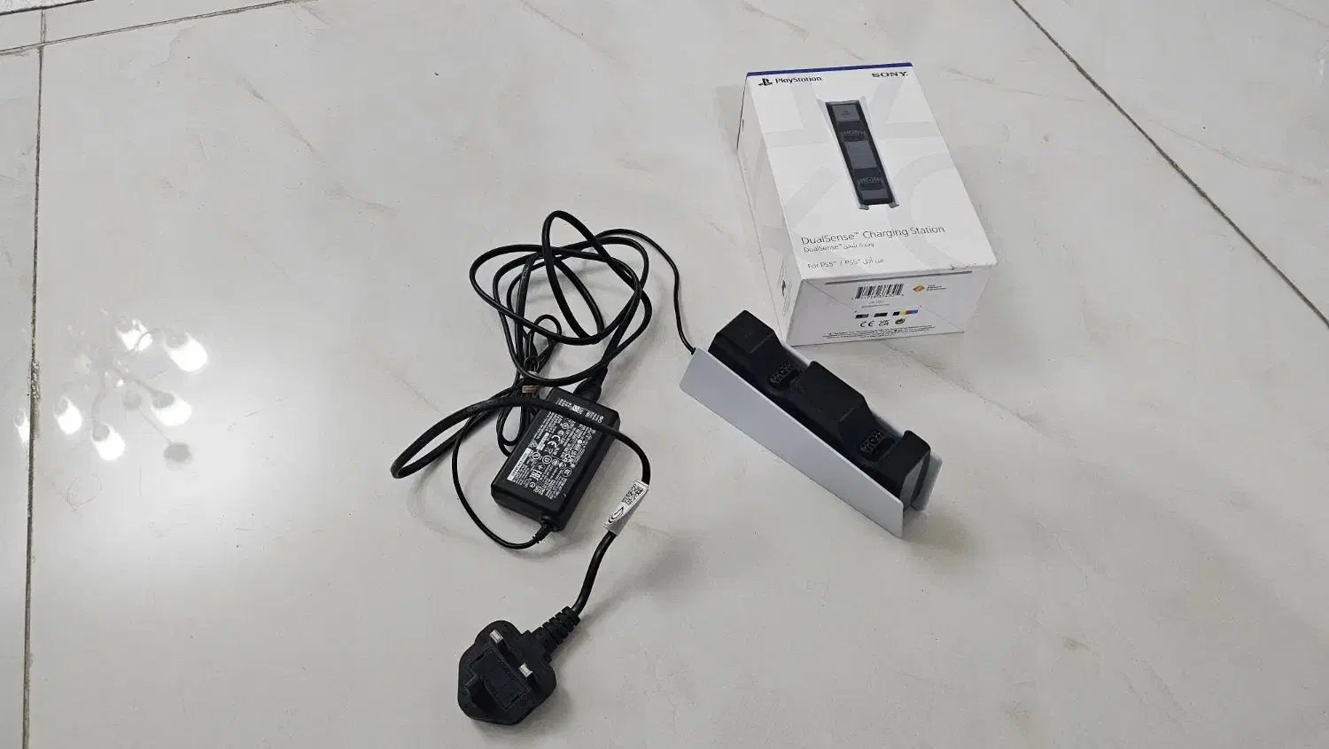 دسته و پایه شارژ اصلی|کنسول، بازی ویدئویی و آنلاین|کرمان, |دیوار