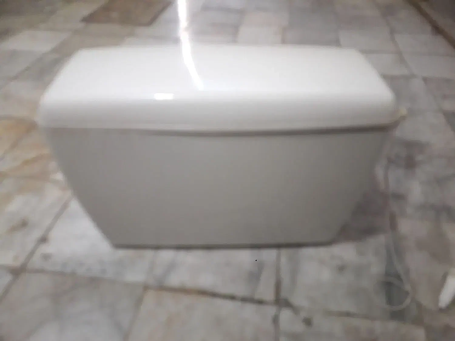 فلاش تانک دستشویی با همه اساس|لوازم سرویس بهداشتی|خمینی‌شهر, |دیوار