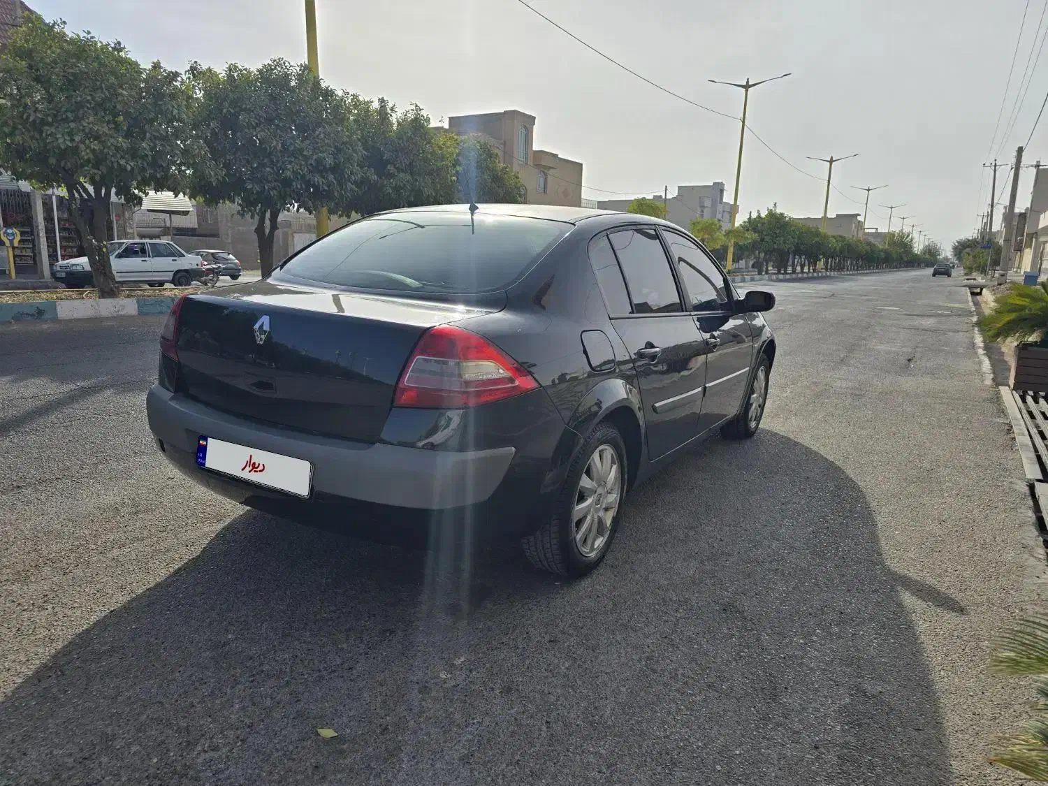 مگان ۲۰۰۰ اتومات|خودرو سواری و وانت|فسا, |دیوار