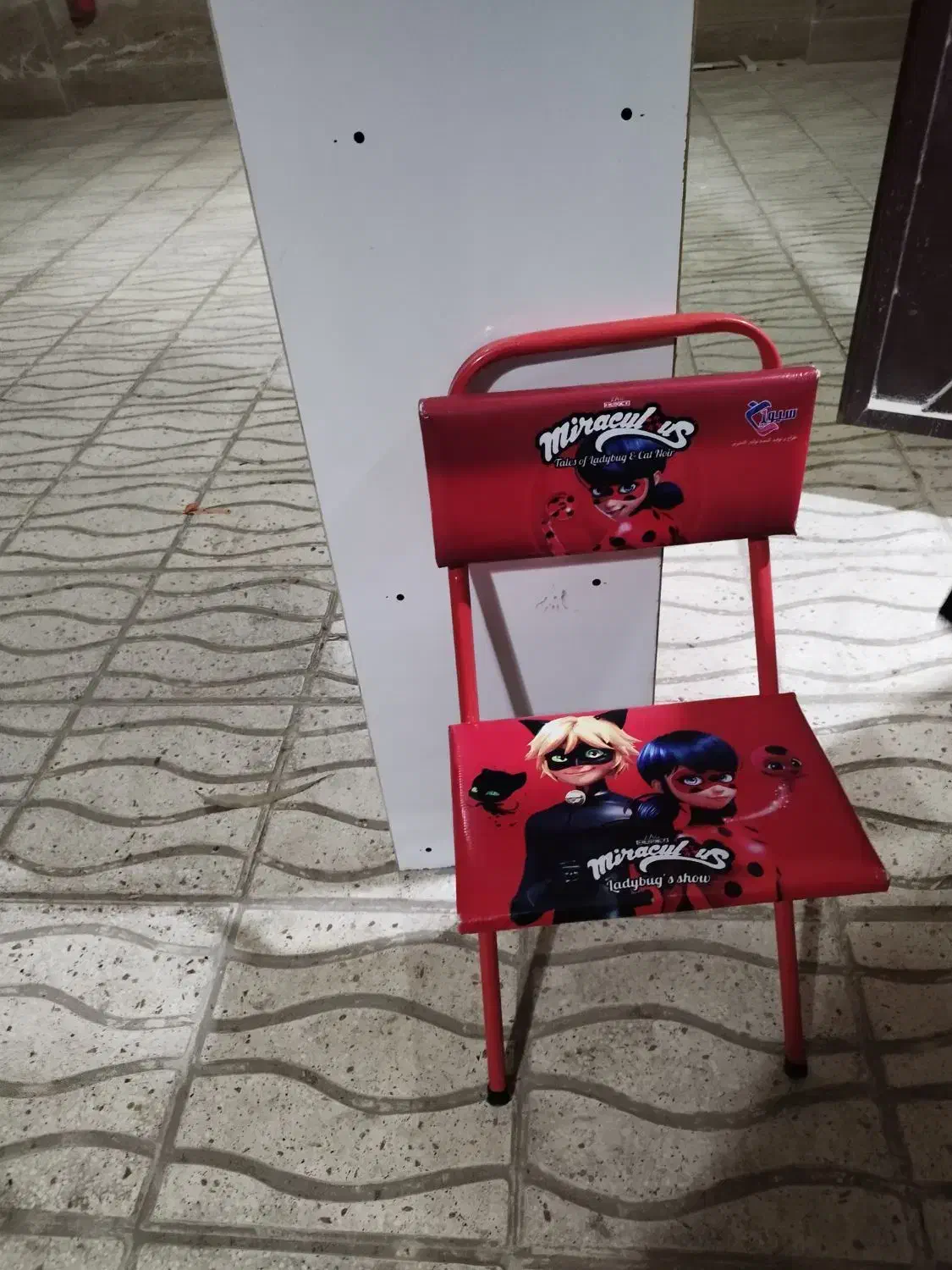 میز وصندلی دختر کفشدوزکی|اسباب و اثاث بچه|قشم, |دیوار