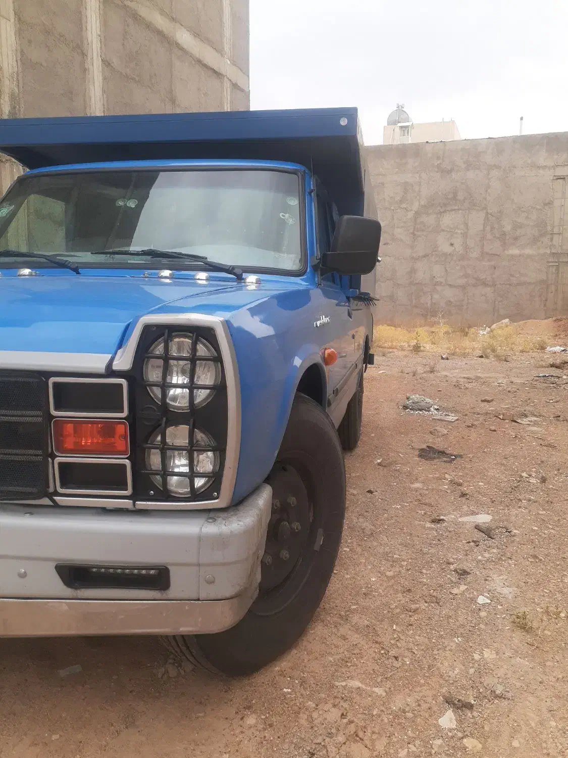 نیسان . زامیاد سایپا وانت نیسان|خودرو سواری و وانت|صدرا-فارس, فاز ۱|دیوار