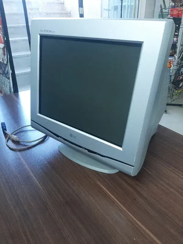 مانیتور LG|قطعات و لوازم جانبی رایانه|یزد, |دیوار