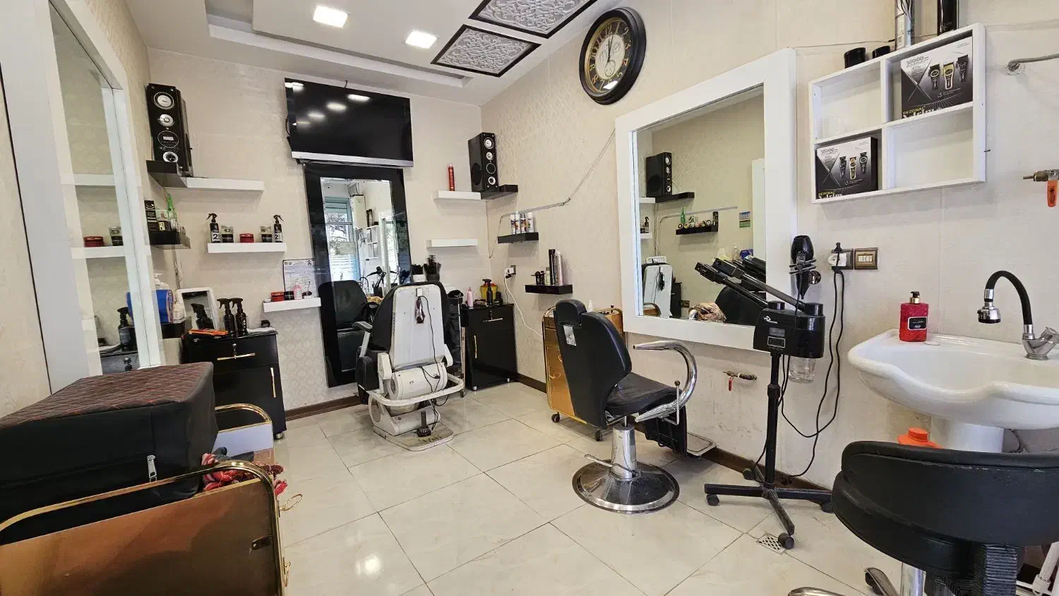 دکور ارایشگاه|فروشگاه و مغازه|اصفهان, جلوان|دیوار