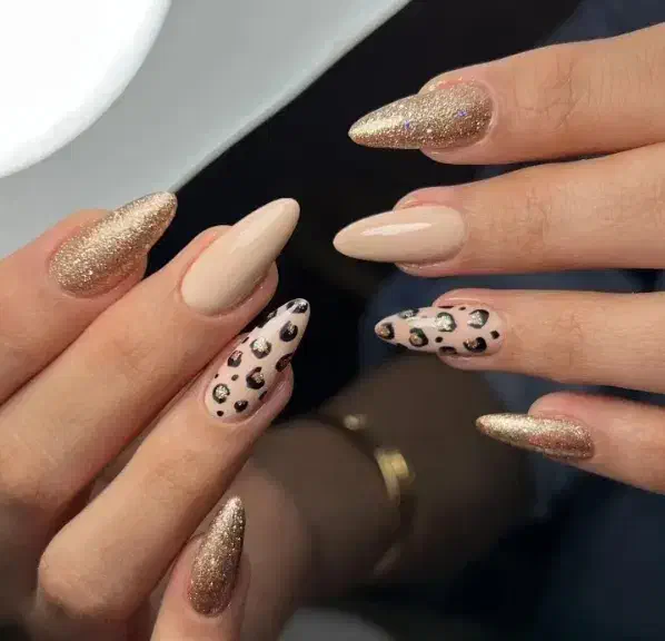 کاشت ناخن|خدمات آرایشگری و زیبایی|نورآباد, |دیوار