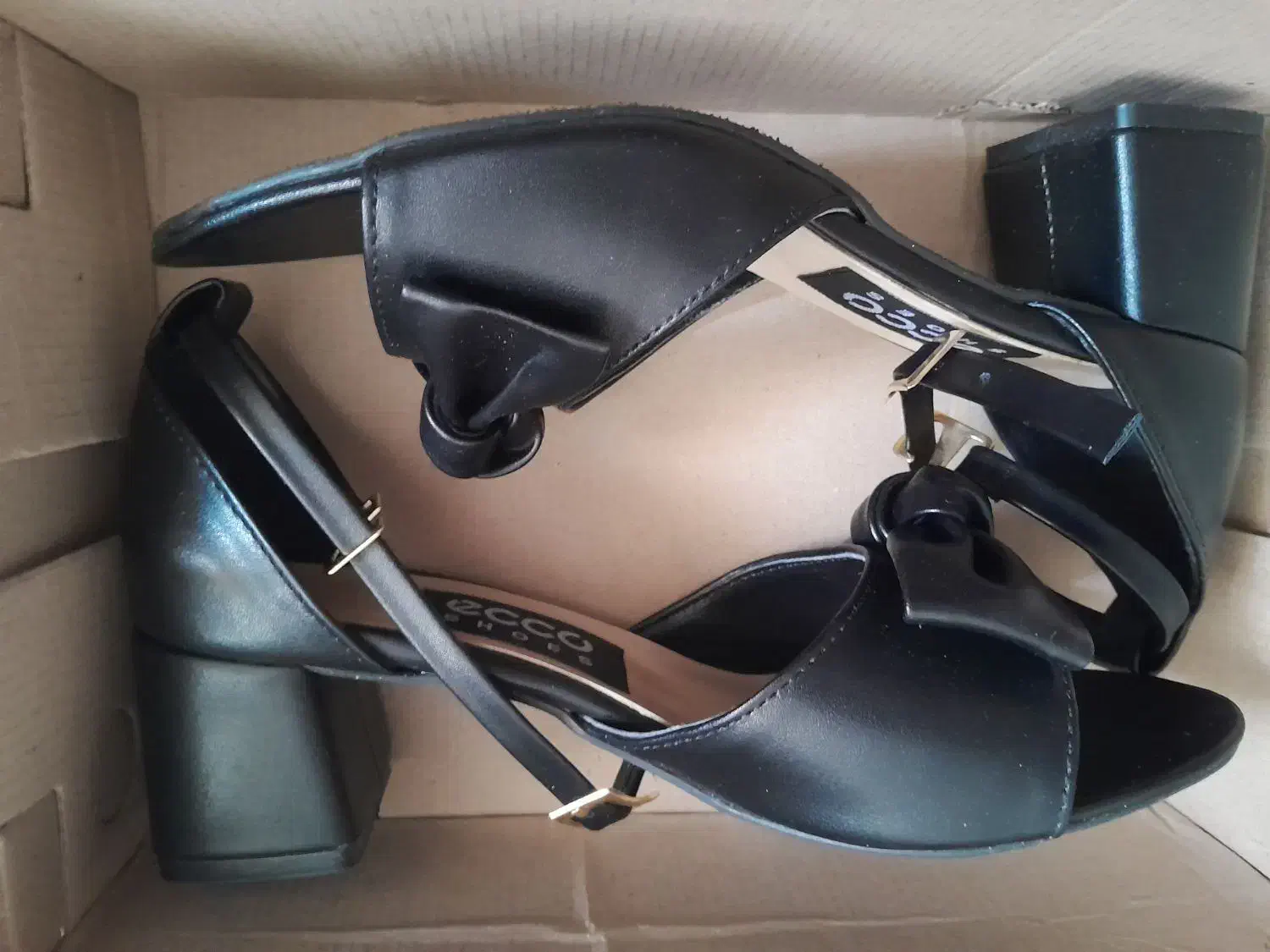 کفش مجلسی|کیف، کفش، کمربند|رزن, |دیوار