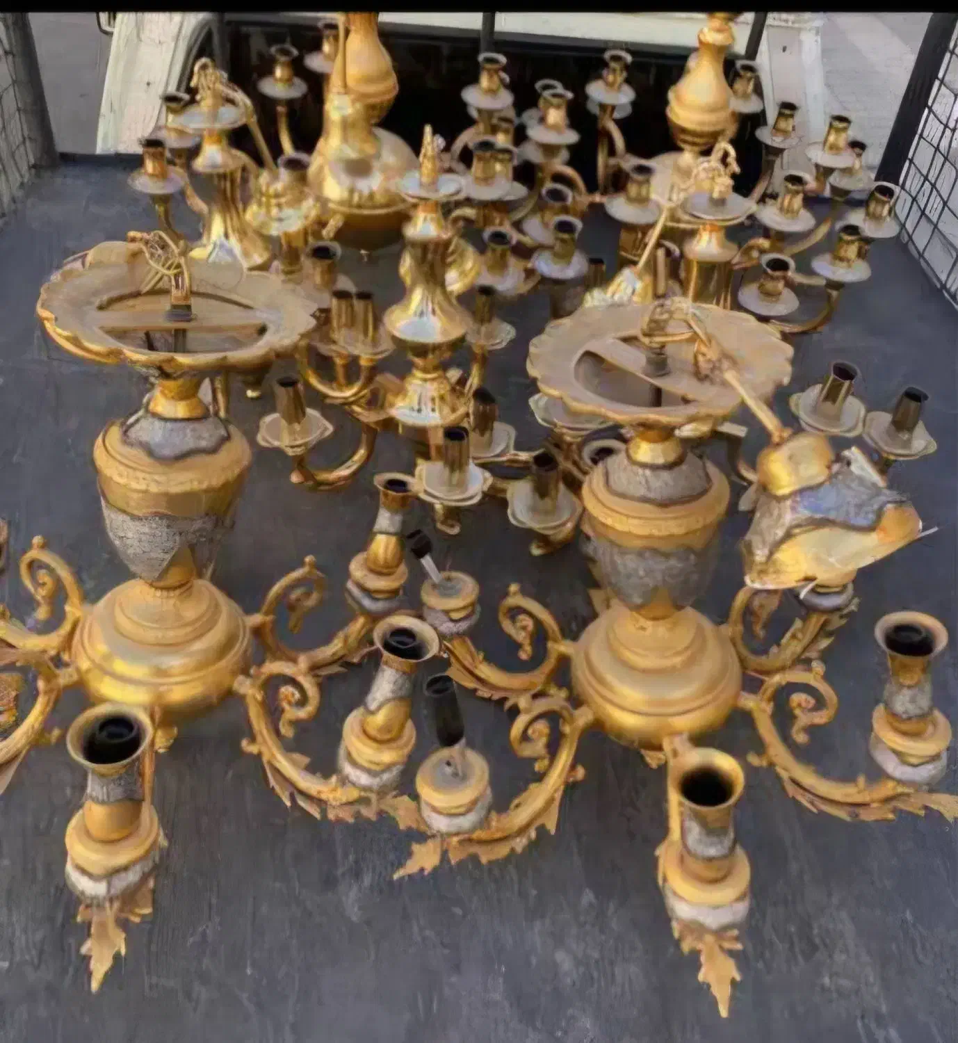 لوستربرنجی طلایی تمام نقاط اراک|لوستر و چراغ آویز|اراک, |دیوار