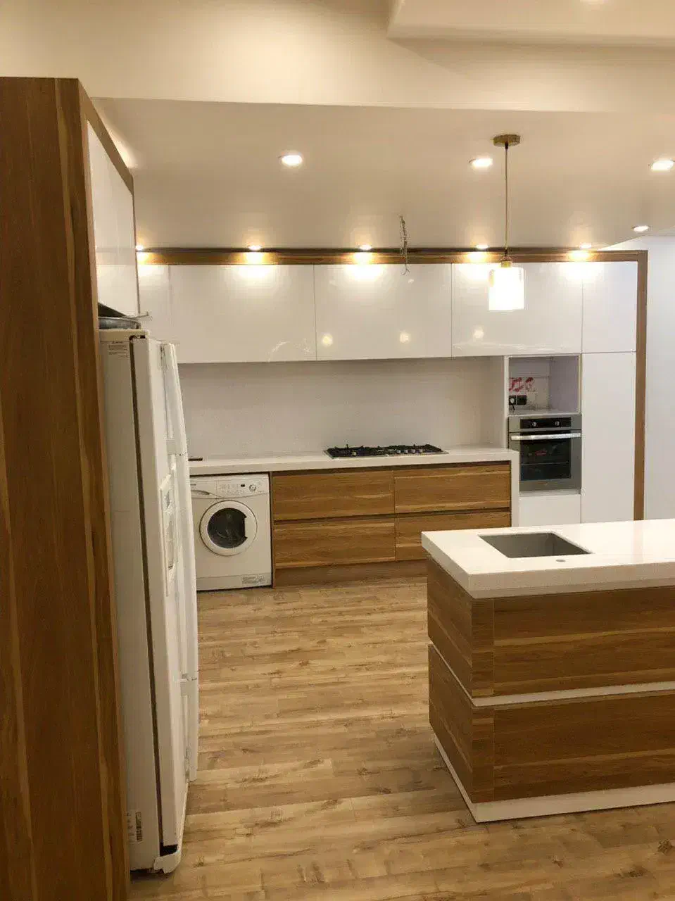 نصاب کابینت کمد دیواری پارتیشن|خدمات پیشه و مهارت|هشتگرد, شهرک بعثت|دیوار