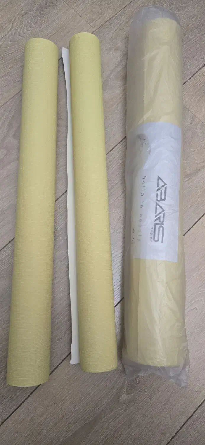 یک رول کاغذ دیواری رنگ سبز روشن|مصالح و تجهیزات ساختمان|تهران, دبستان|دیوار