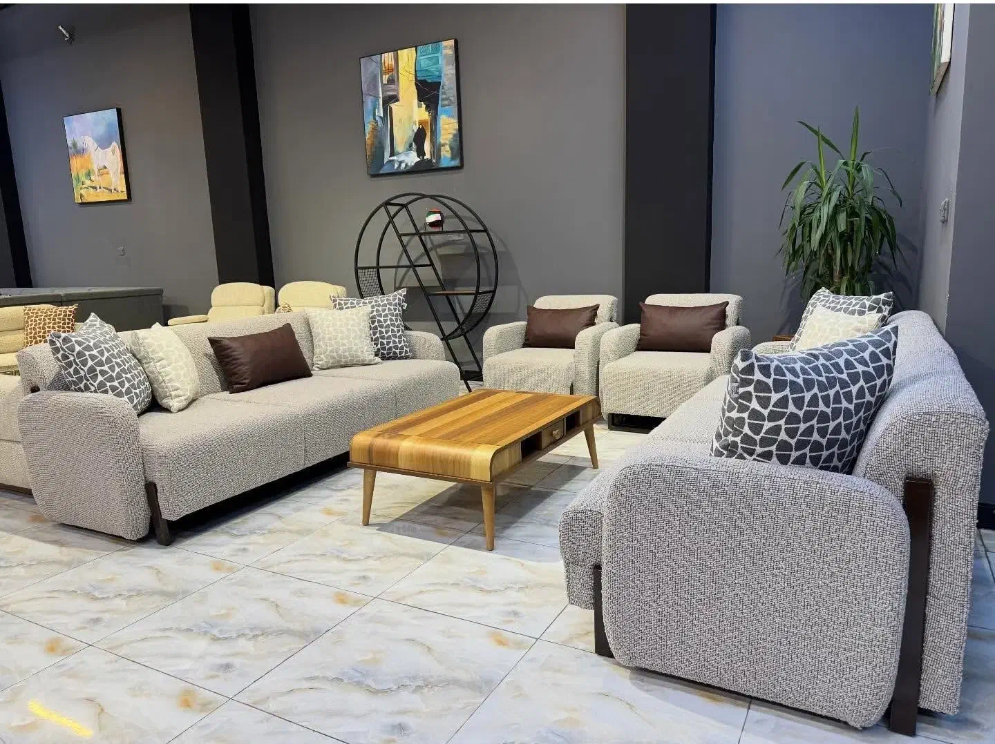 بازار بزرگ مبل ملل بندرعباس کسر حقوق بازنشسته|مبلمان خانگی و میز عسلی|جهرم, |دیوار