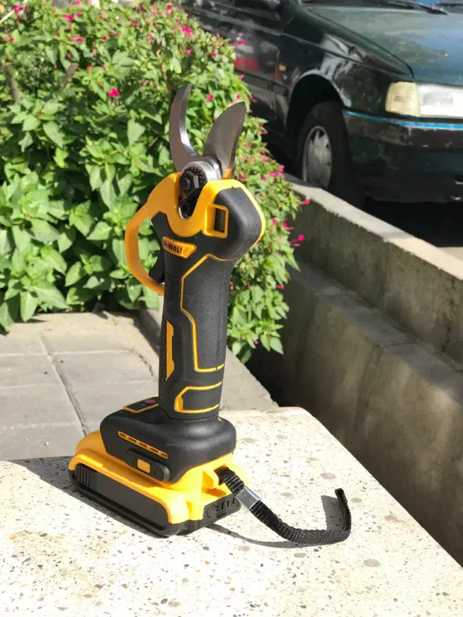 قیچی شارژی ابزار پرهیزکاری|ابزارآلات|قزوین, |دیوار