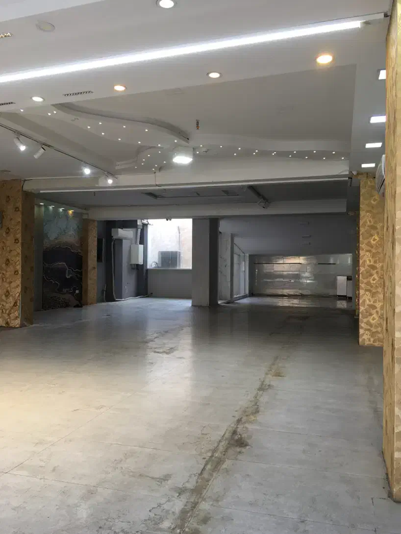 ۲۰۰ تجاری قلب شهر مناسب برای هر شغلی|اجارهٔ مغازه و غرفه|اصفهان, فرح آباد|دیوار